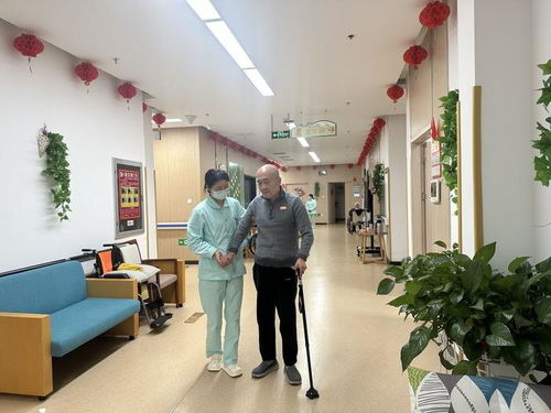 甘肃养老护理员进社区 让“老有所养”更有温度